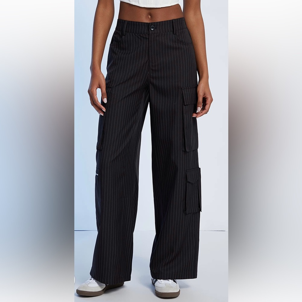 LA Hearts by PacSun Women’s Pinstripe Grunge Cargo Trousers - Black/White XS